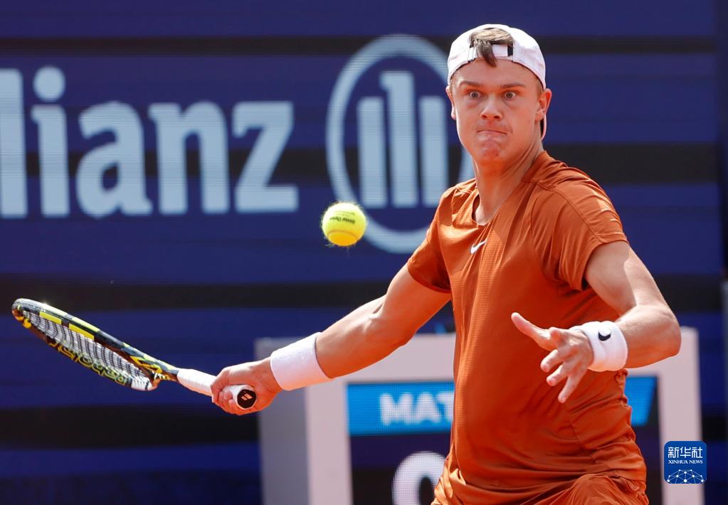 于一名篮球 于一名篮球