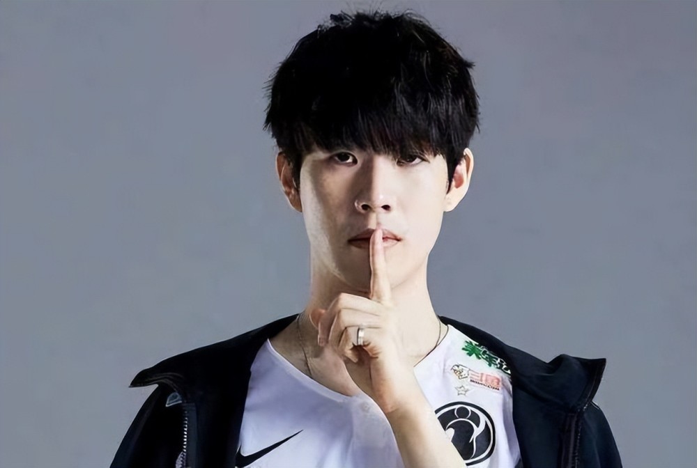 牢牢站稳了 牢牢站稳了