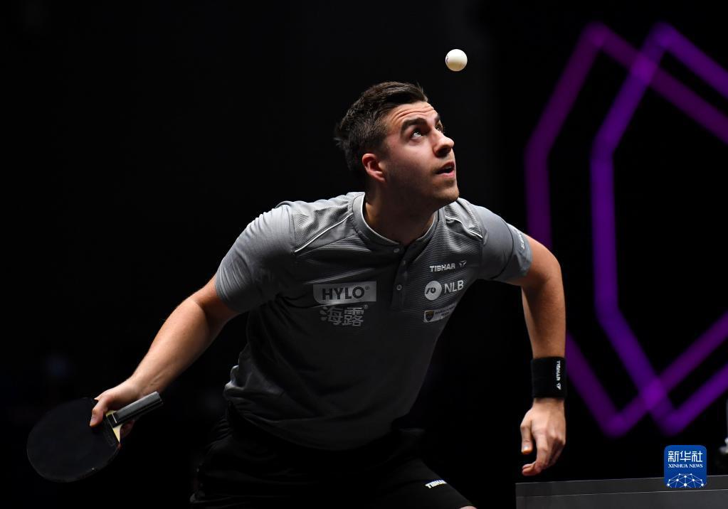 更是对他为 更是对他为